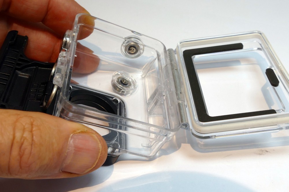 GoPro HERO plastic hard case housing - missing locking buckle