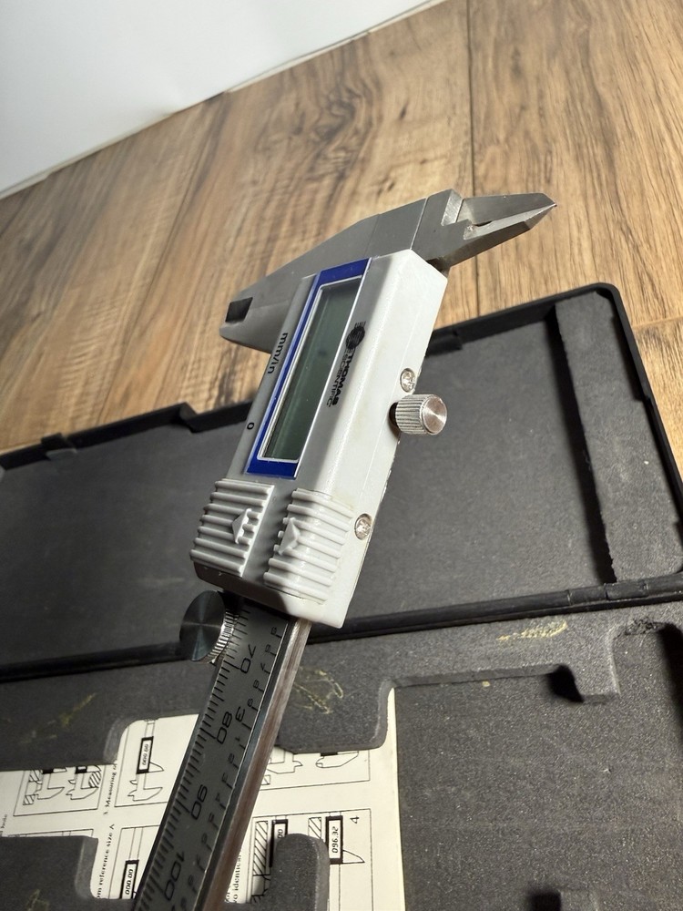 Thomas Scientific Electronic Digital Caliper ￼