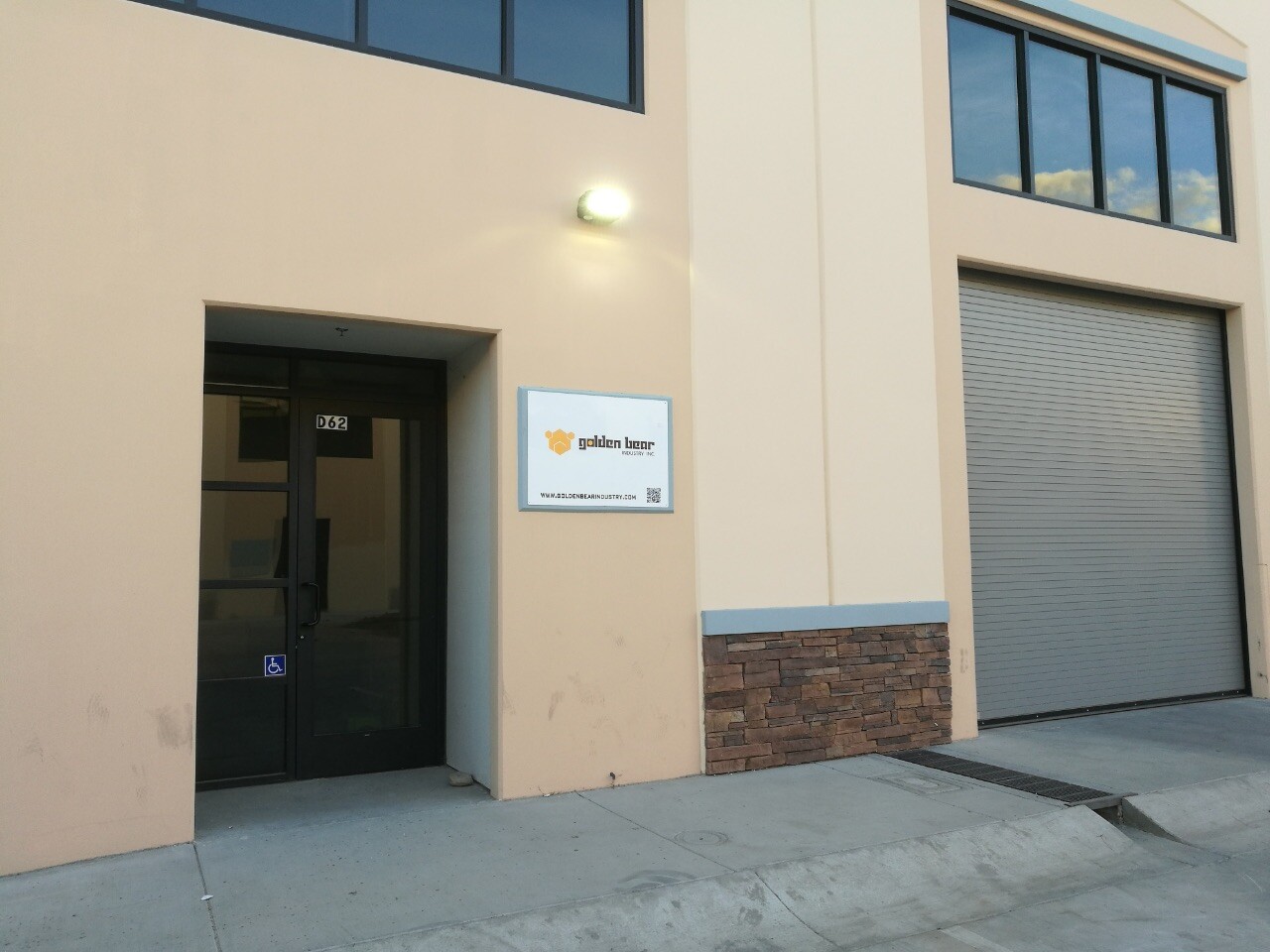 55 pounds 100% Pure Beeswax ~Bulk Yellow Bees Wax~