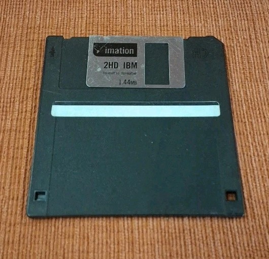 IMATION 3.5" FLOPPY DISK IBM FORMATTED 