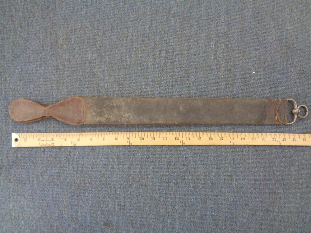 VINTAGE LEATHER  RAZOR STROP