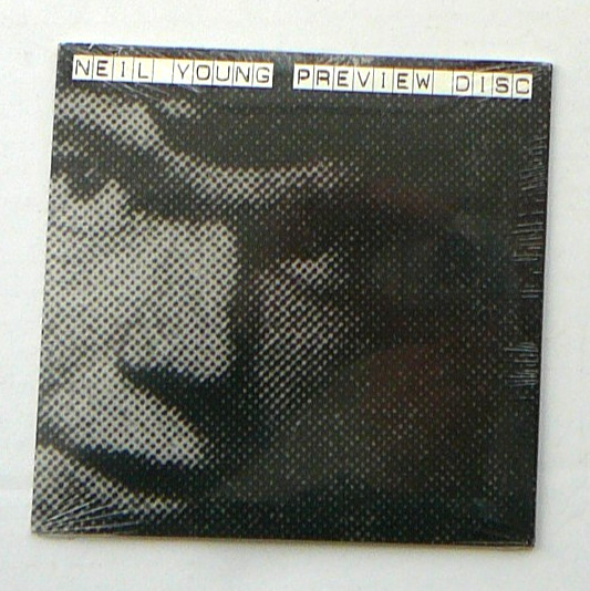 NEIL YOUNG PREVIEW DISC 2009 Sealed W/ TOUR PASS
