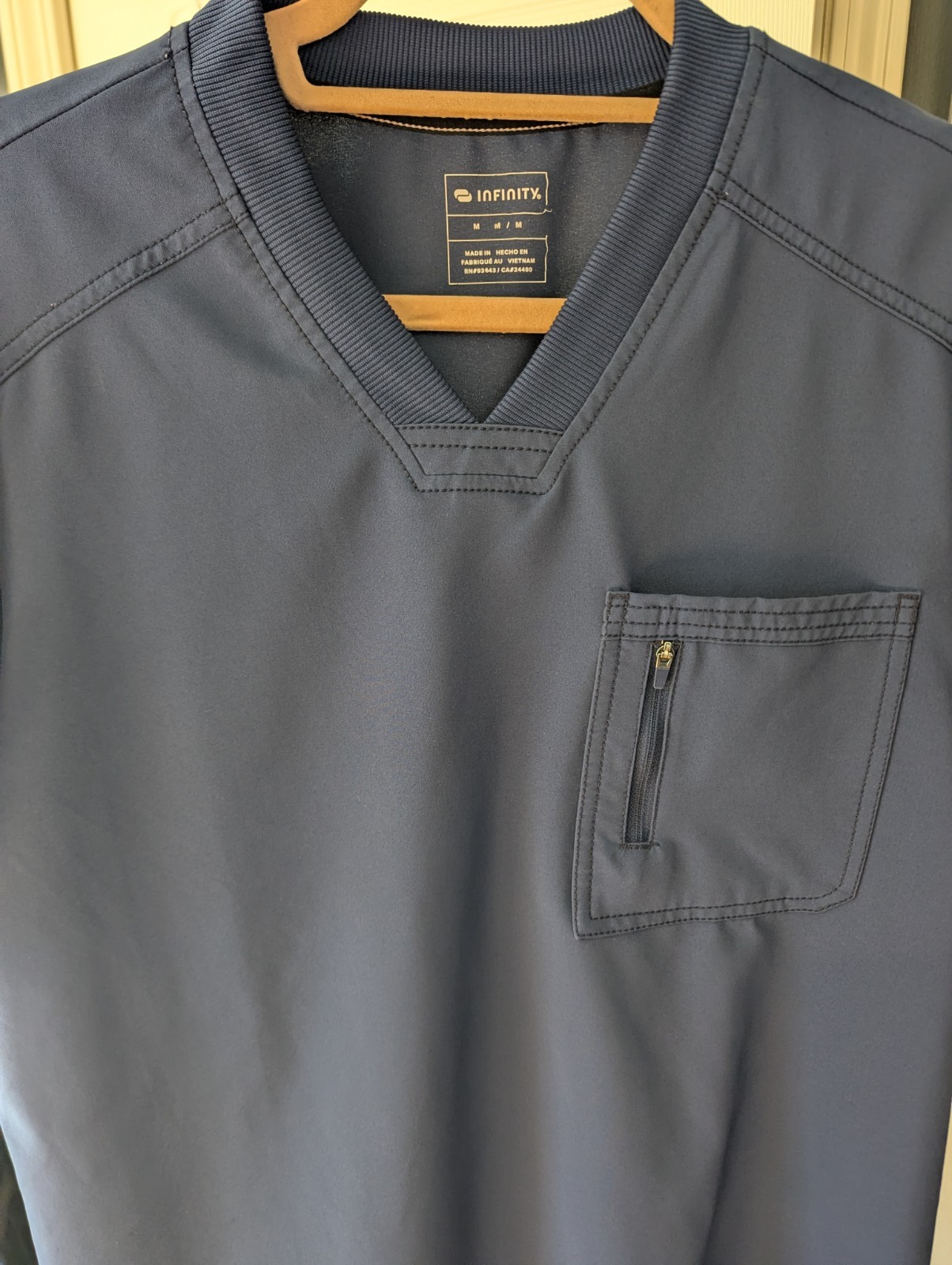 Infinity by Cherokee Men's Medium Navy Blue Scrub Set Top and Bottom