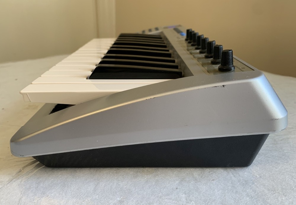 Evolution MK-225C 25-key MIDI controller keyboard USB silver - UNTESTED