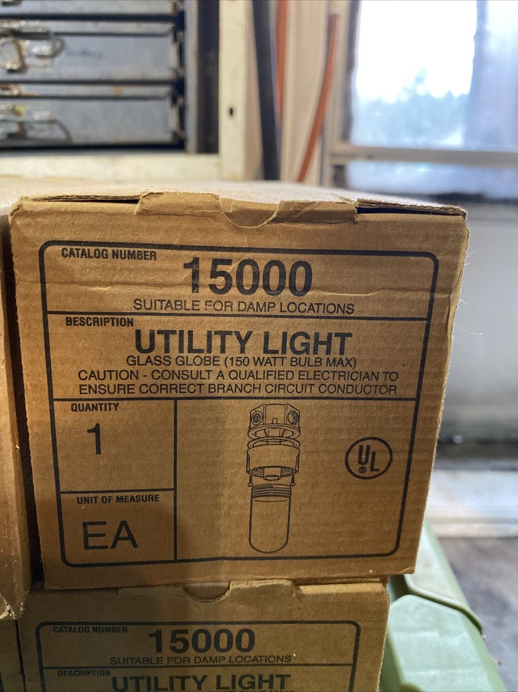 Engineered Products 15000 Clear Glass Globe 150w
