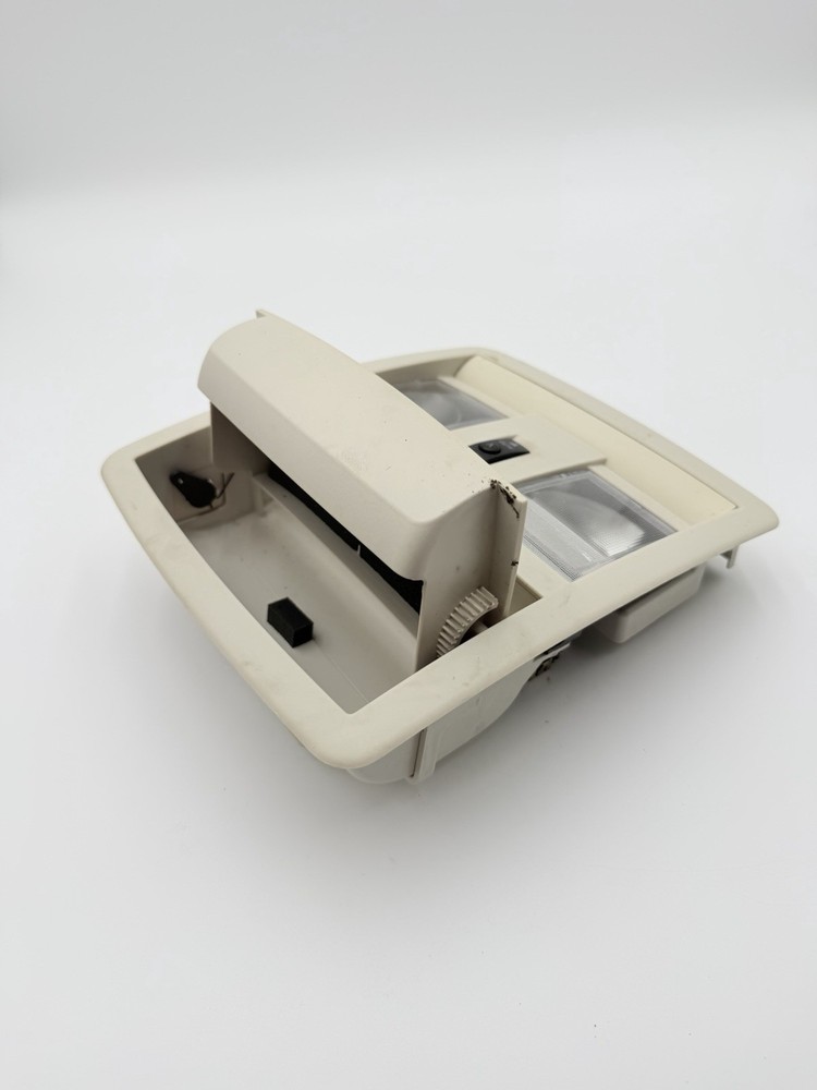 ⭐️ 05-10 CHRYSLER 300 OVERHEAD CONSOLE DOME MAP LIGHT OEM