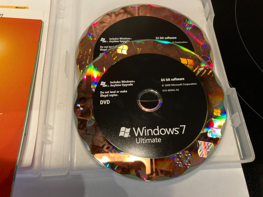 Microsoft Windows 7 Ultimate 32 Bit and 64 Bit DVDs Full Box Version (1 User)