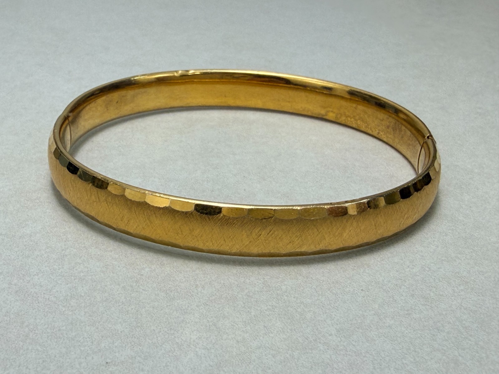 Vintage GF Narrow Bangle Bracelet Gold Filled Hinged Classic