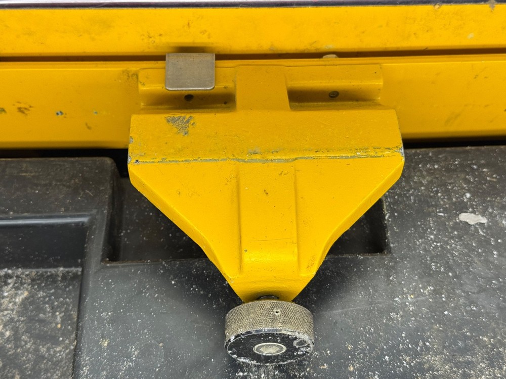 Laser Alignment Depthmaster ASSY 40500-01 Yellow Case Receiver UNTESTED READ