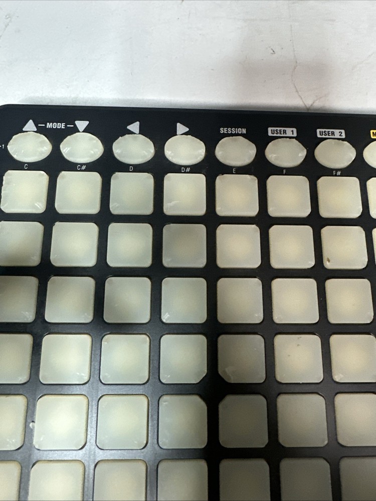 Behringer CMD TOUCH TC64 Clip Launch Controller 64 button MIDI pad