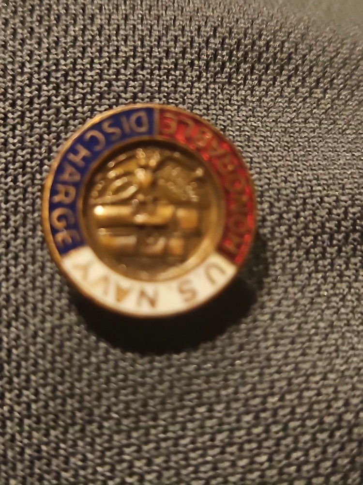 U.S. Navy Honorable Discharge Pin / Button