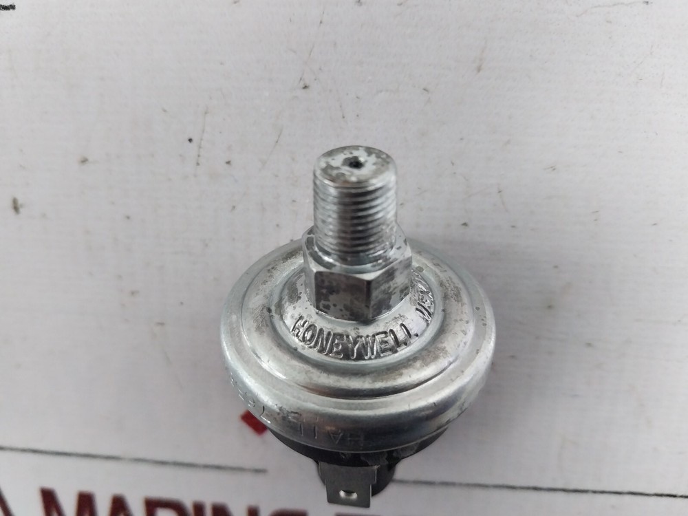 Honeywell 76584-10 Pressure Switch