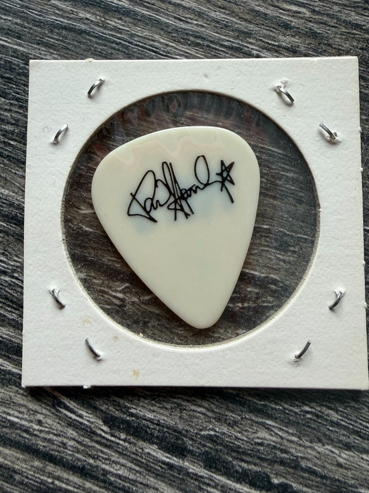 KISS Guitar Pick PAUL STANLEY Revenge Club Tour White Black Vintage Kiss