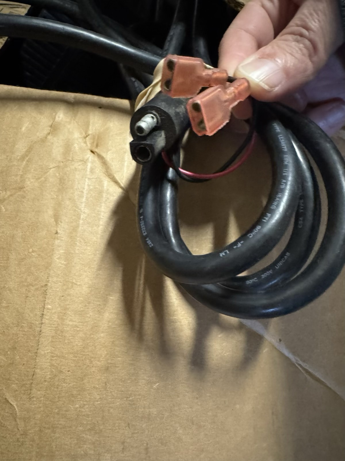 Motorola HPN4007C AE210-3101 14.1V 8-15 Amps Mobile Base Radio Power Supply