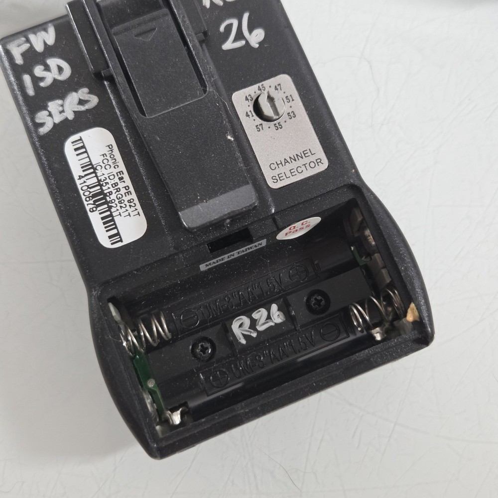 8 Bodyworn Transmitter 921T Radium 216MHz Phonic Ear UNTESTED - 2 DONT TURN ON