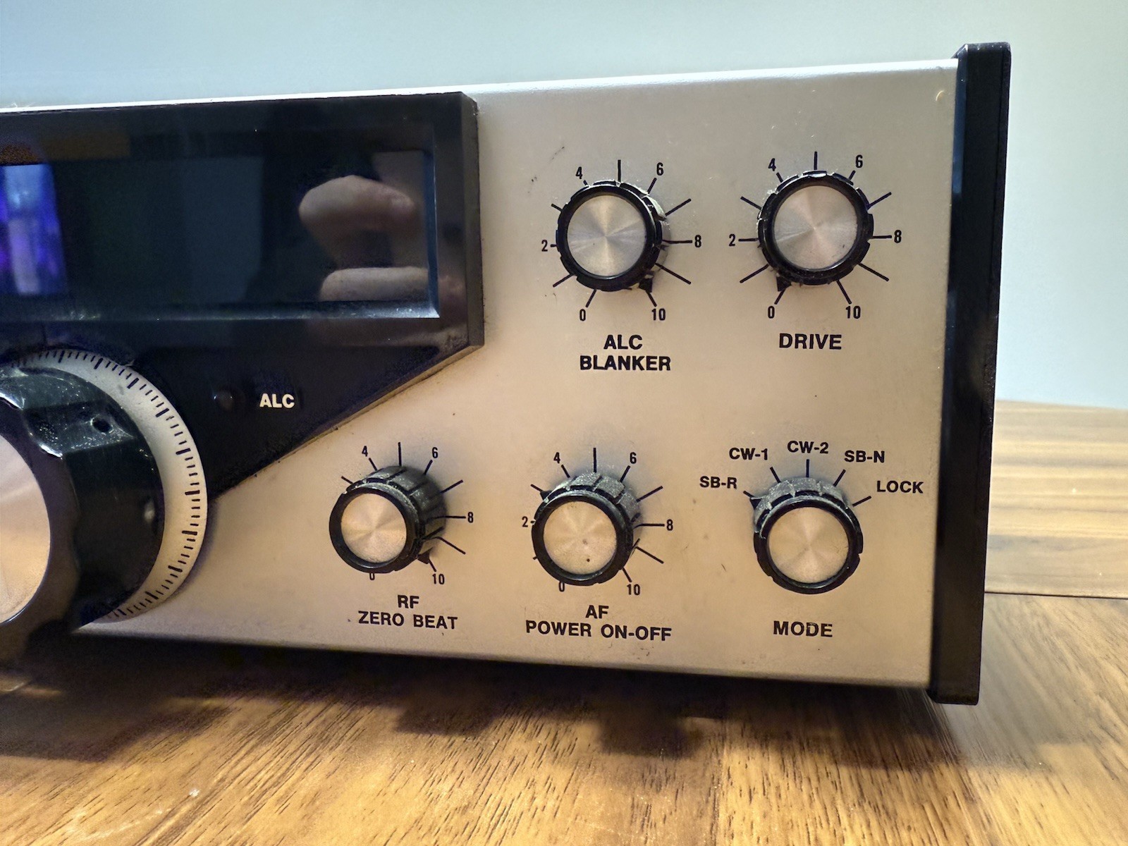 Ten Tec Model 544 Digital Readout Transceiver UNTESTED NO CORDS READ