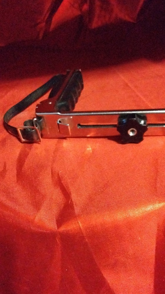 Universal Camera Flash Bracket Adjustable Arm Angle Padded Grip