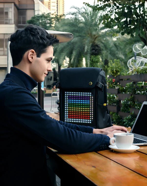 Divoom Pixel Backpack 15 / Pixoo-M