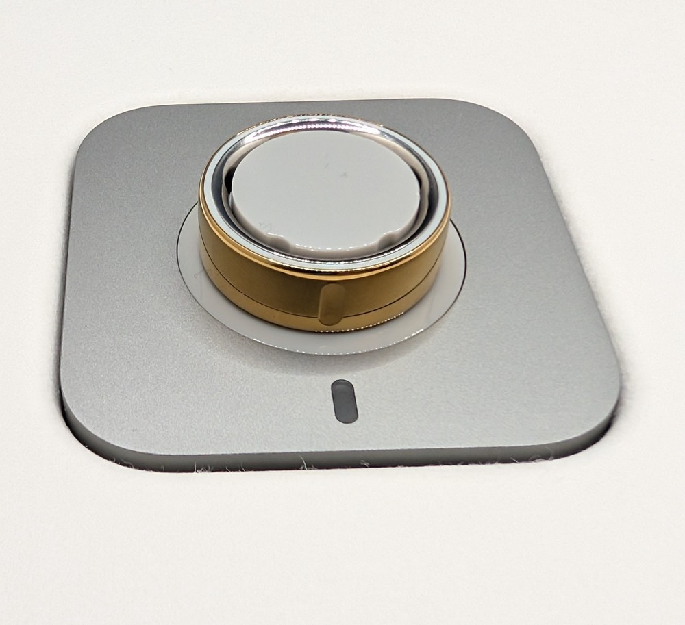 Oura Ring Gen 4 - Gold- Size 8 (Light Scratching) ~\