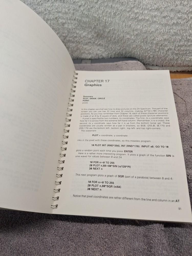 Sinclair ZX Spectrum Basic Programming Manual 1982 Third Edition Wicks