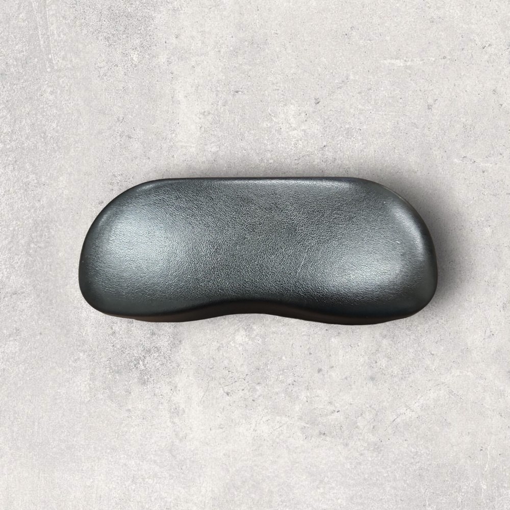 Ray-Ban Black Clamshell Eyeglass Case Beige Interior