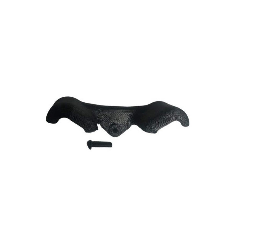 FRONT SHOCK TOWER COVER B74.2 RC ONE RACING
