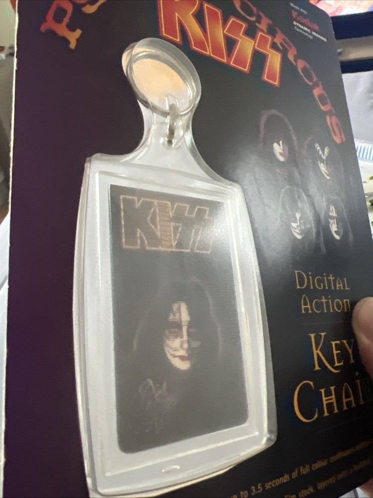 1978 kiss solo faces keychain