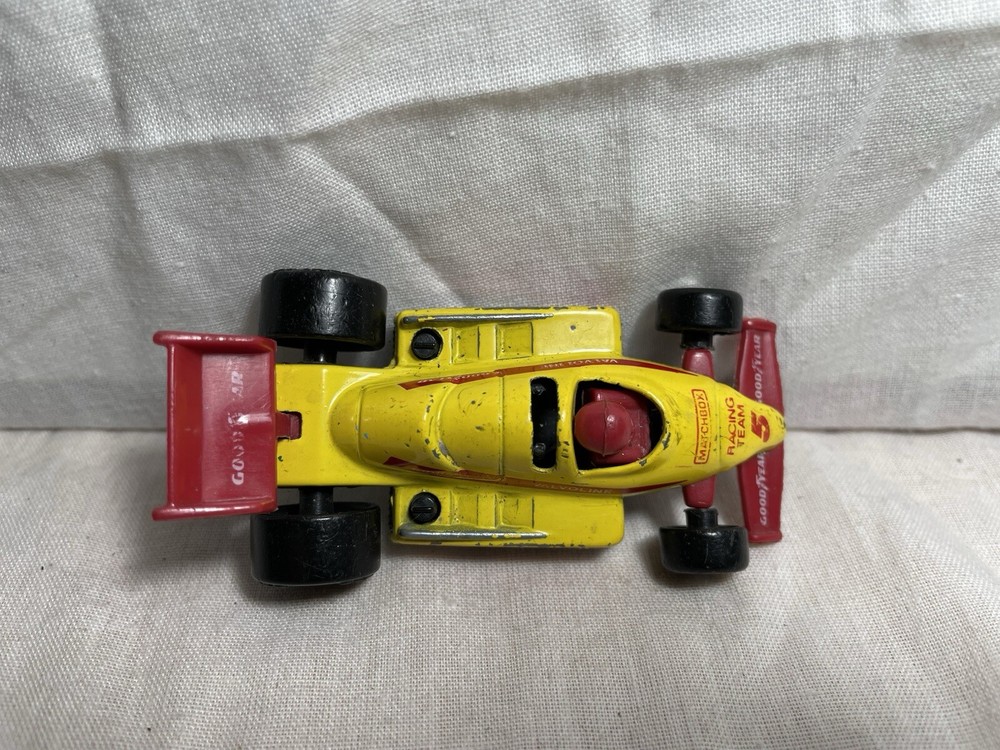 matchbox Superfastf1 racer 1984,yellow