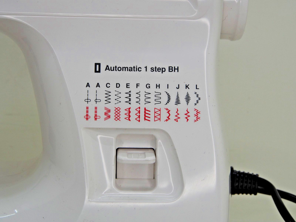 Janome 2222 Sewing Machine