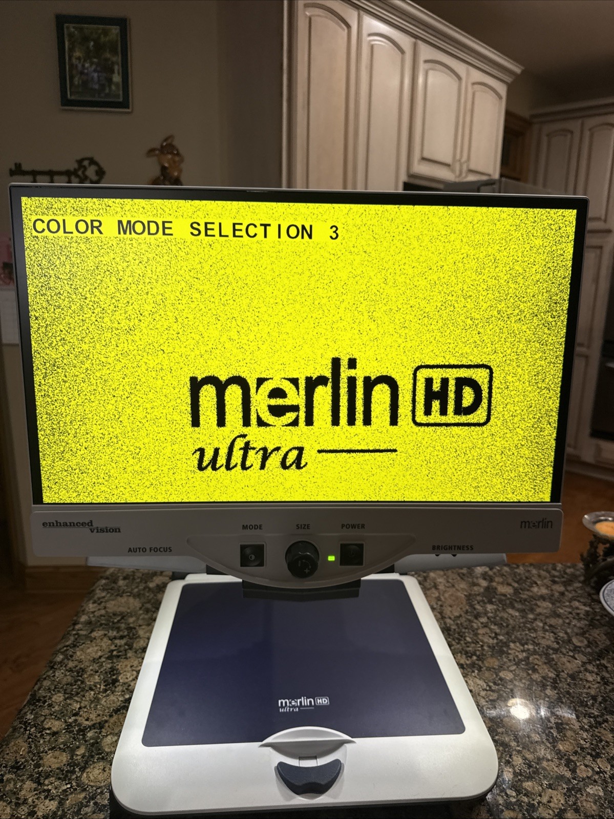 Enhanced Vision Merlin Ultra 1080 HD 22" Video Magnifier MR2UE22A w/Remote/Inst