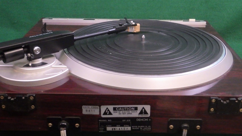 Vintage Denon phonograph-turntable DP-37F Microprocesor Controlled Automatic