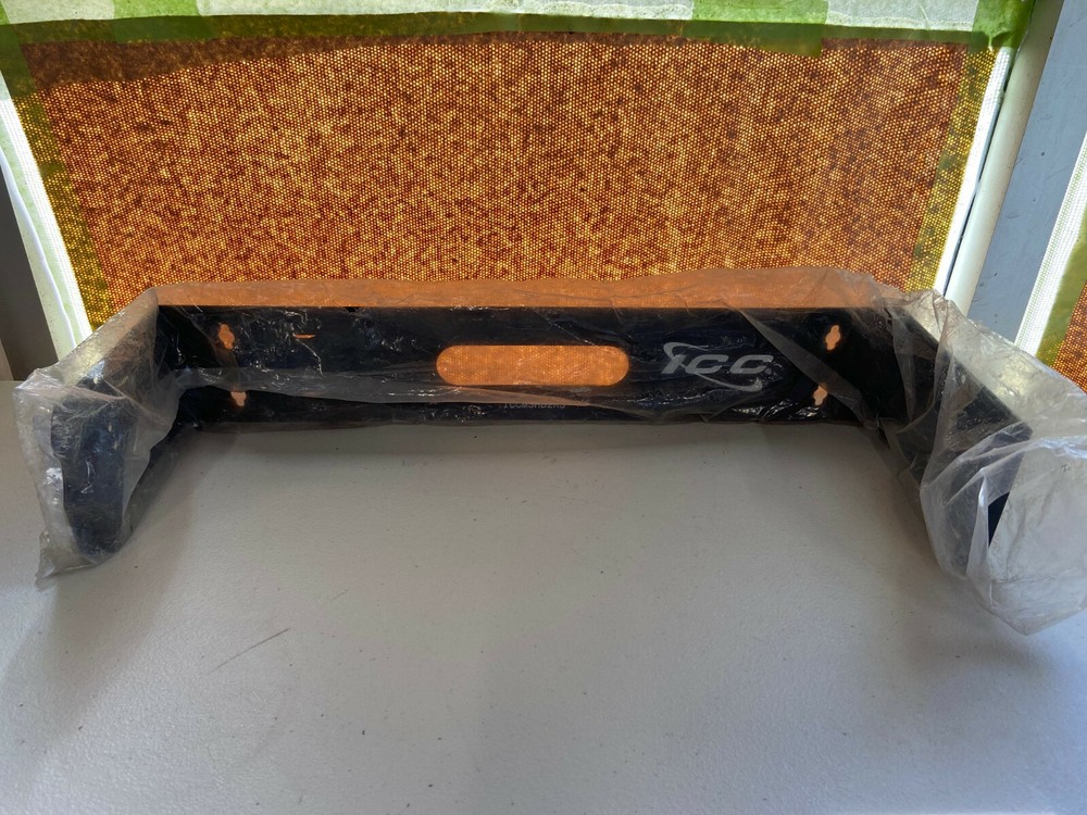 NEW ICC ICCMSHB2RS Hinged Bracket; Wall Mount, 2-Rack Unit, Black