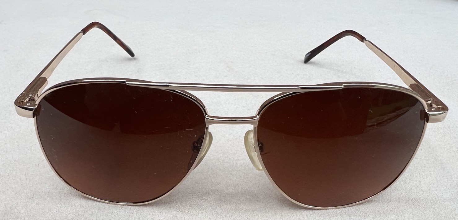 MG Golf Sunglasses Master Grip Aviator - Gold - Black w Clamshell Case Men’s