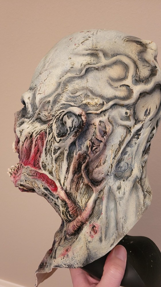 Zombie walker Halloween mask from HD studios