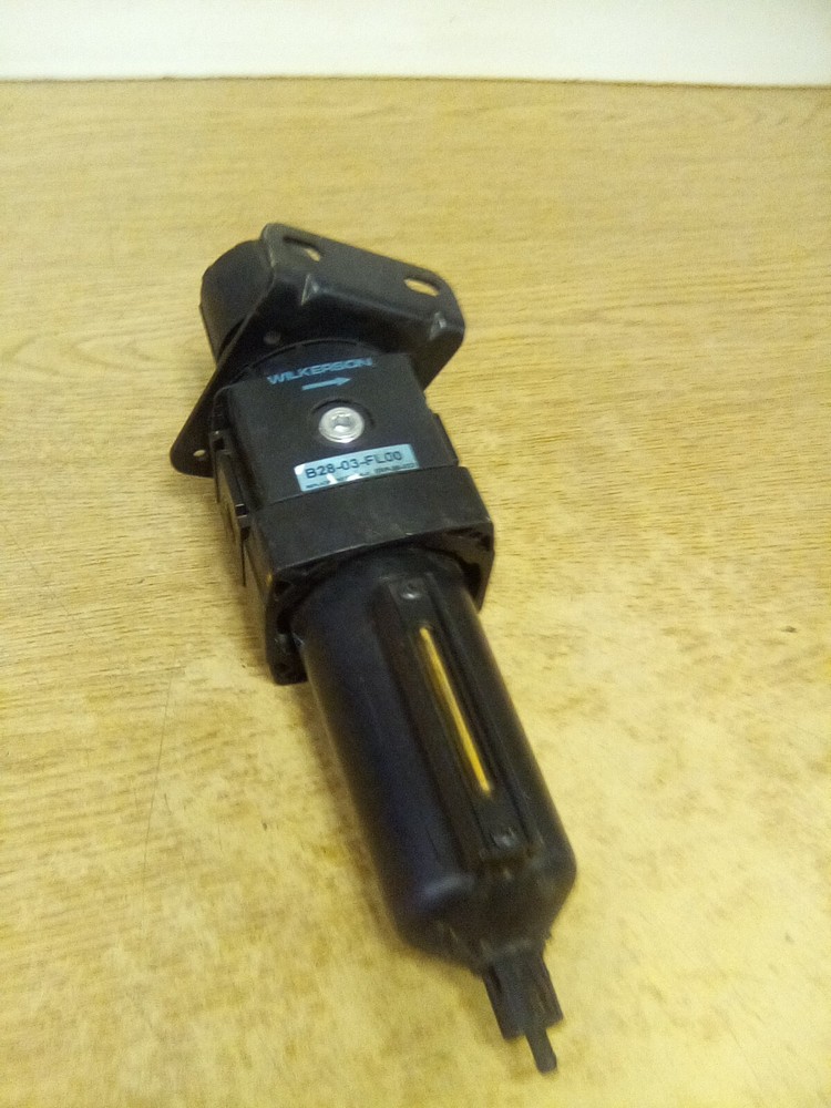 Wilkerson B28-03-FL00 Filter Regulator W/Mount