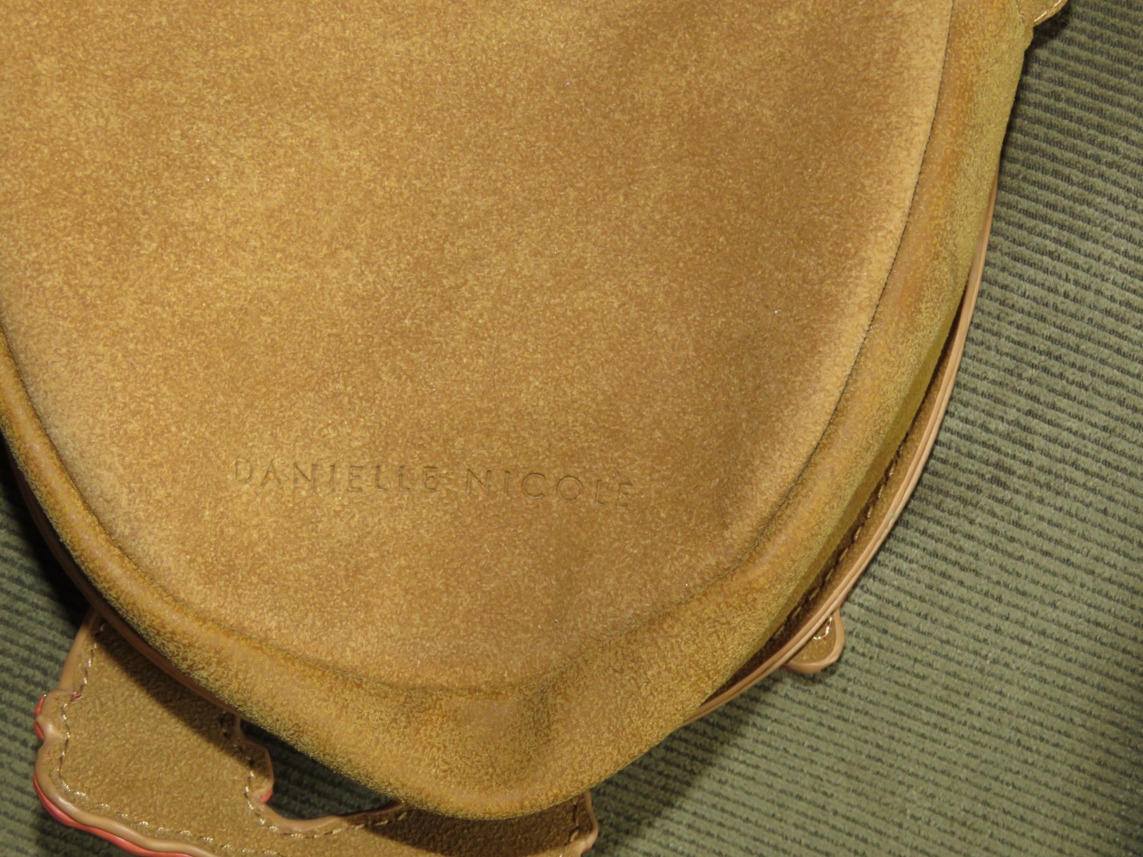 Danielle Nicole Disney Moana Kakamora Crossbody Bag Purse Rare find