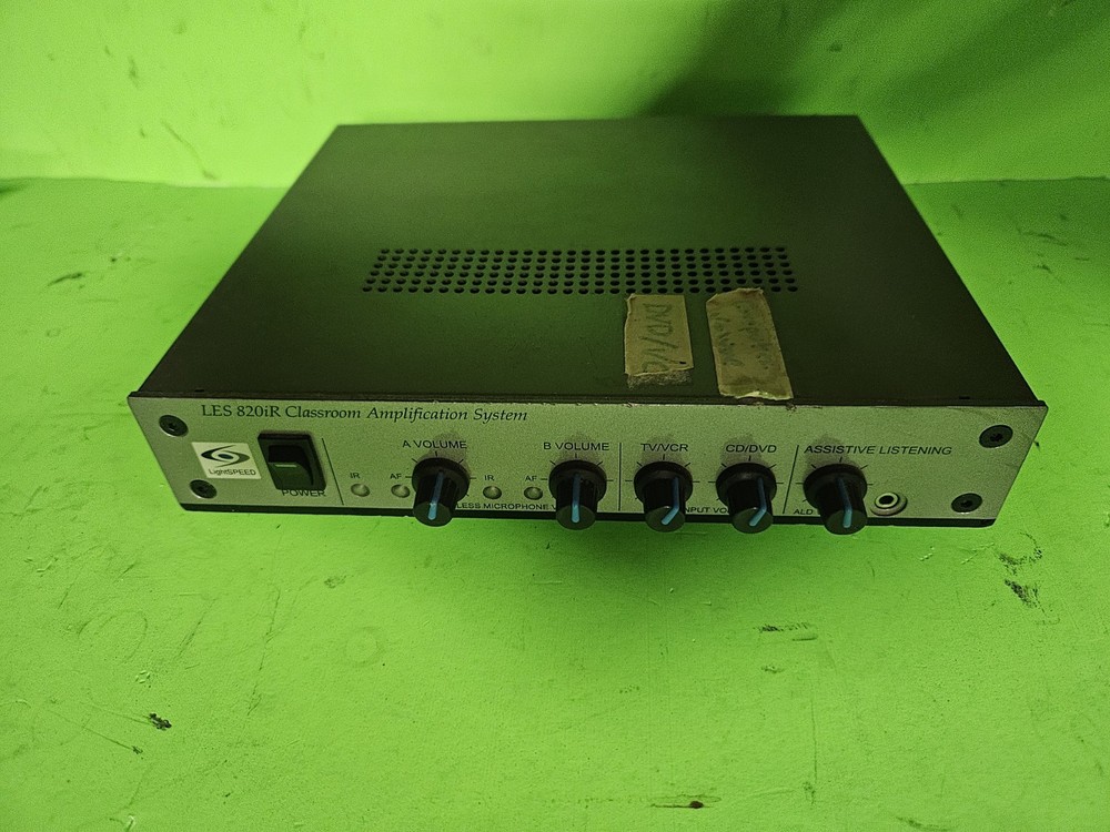LES 820iR Classroom Amplification System,