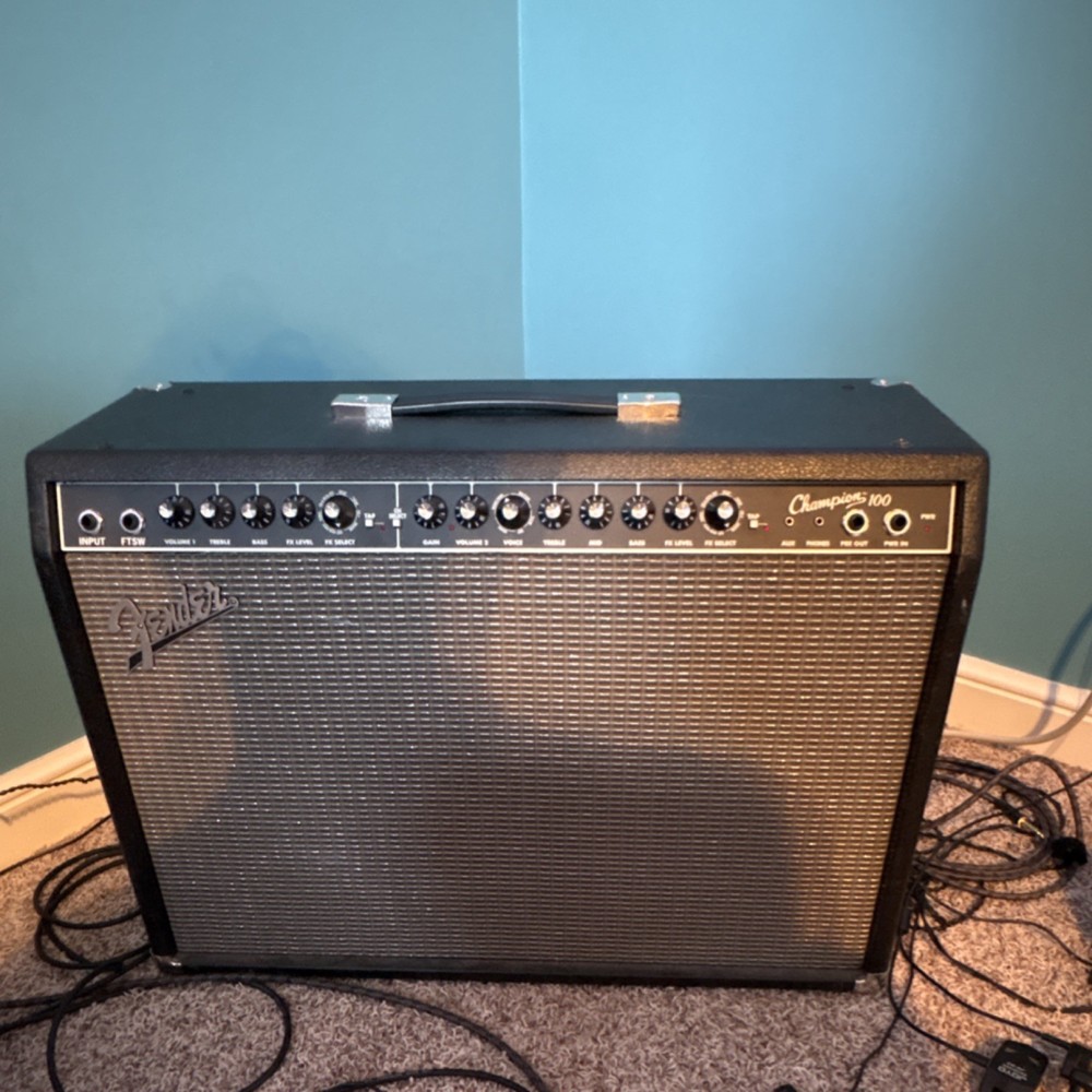 Fender Champion 100 Combo Solid State 100W Guitar Amp 2 Channels 2 Speakers