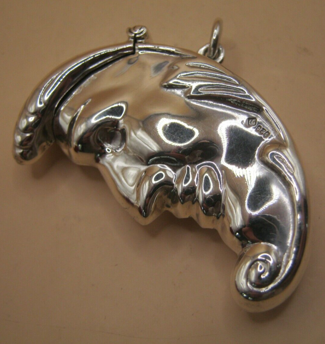 English Hallmarked Sterling Silver Man In The Moon Vesta Case Box Locket