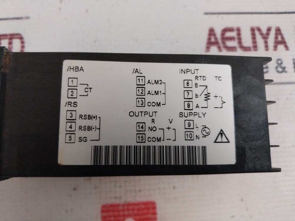 Yokogawa UT130 Temperature Controller 100-240 VAC