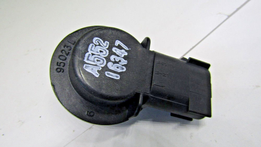 MOPAR 68060655AA TURN SIGNAL LAMP SOCKET