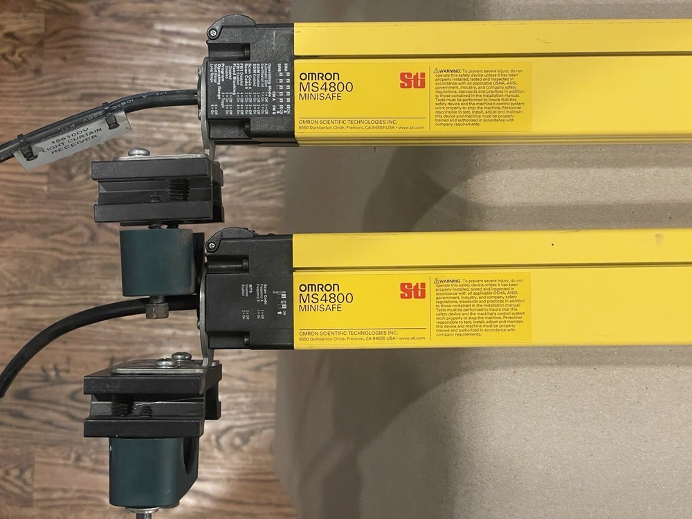 Omron MS4800 MINISAFE Light Curtain Receiver And Transmitter Set