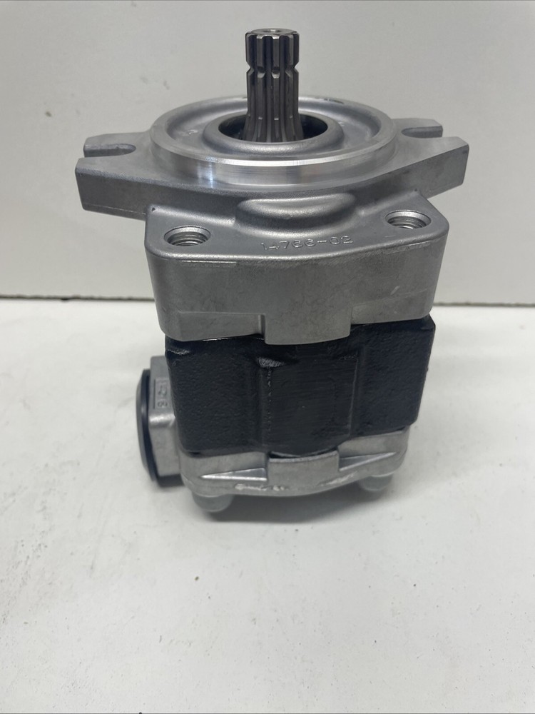 CNH Hydraulic Pump KMJ11300