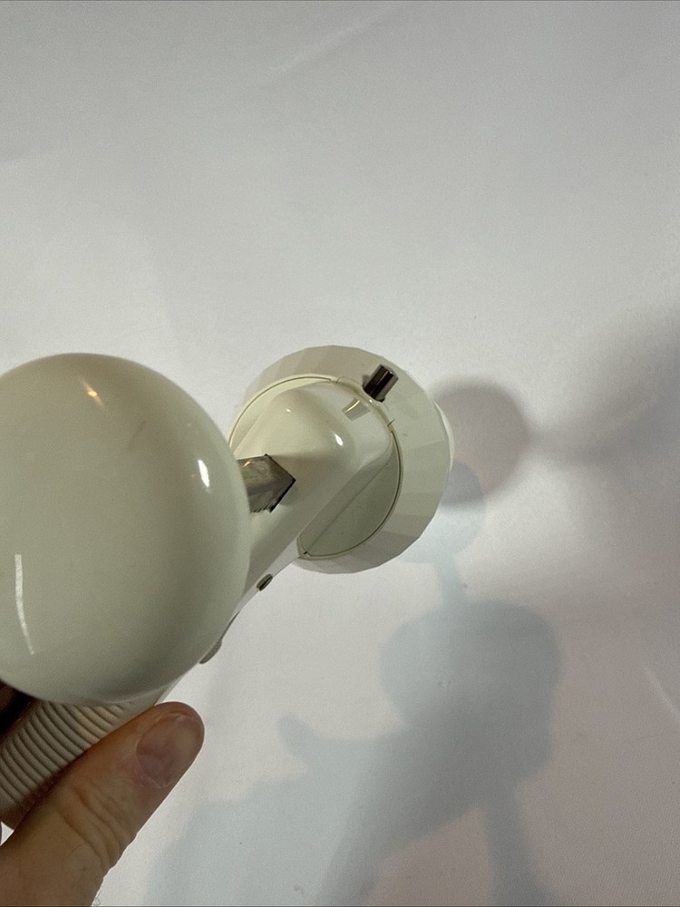 The Pampered Chef Cookie Press 1525 Plunger Trigger Replacement Part Only