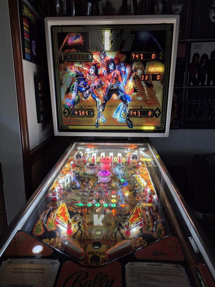 Kiss Classic Pinball Machine