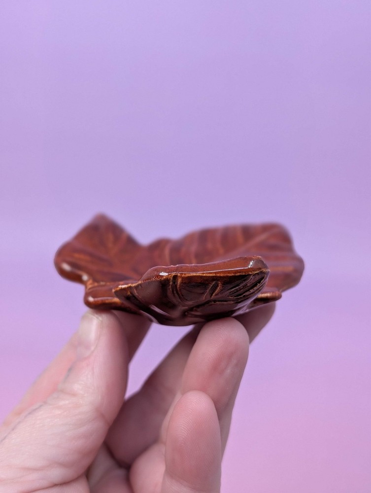 Cunty Leaf Ashtray