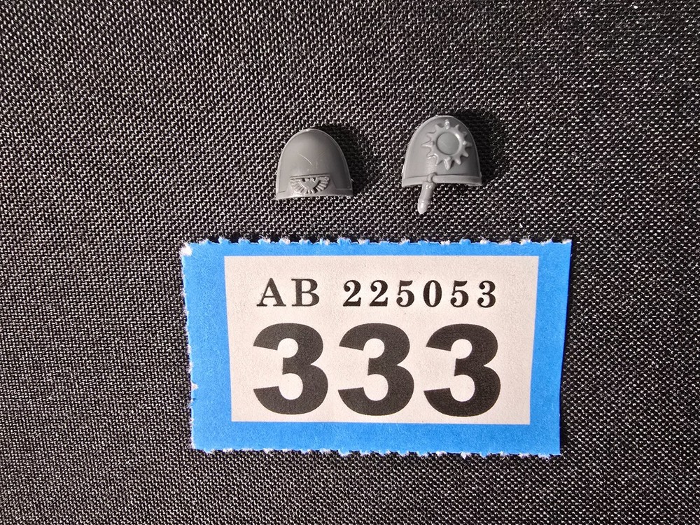 Games Workshop Warhammer 40k Bits Space Marines Shoulder Pads