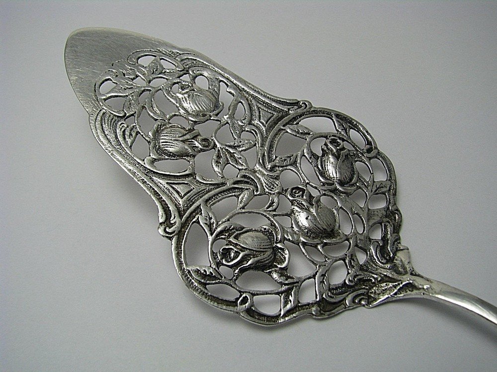 SOLID SILVER PIE SERVER CAKE SERVING 800Silver Rose Pattern Hazorfim Israel 1960