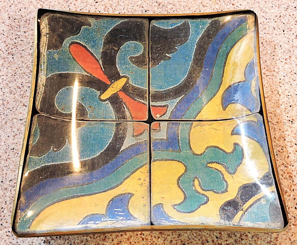 Studio Vertu Handcrafted Marble Dish With 4 Panel Fleur de Lis Style Design