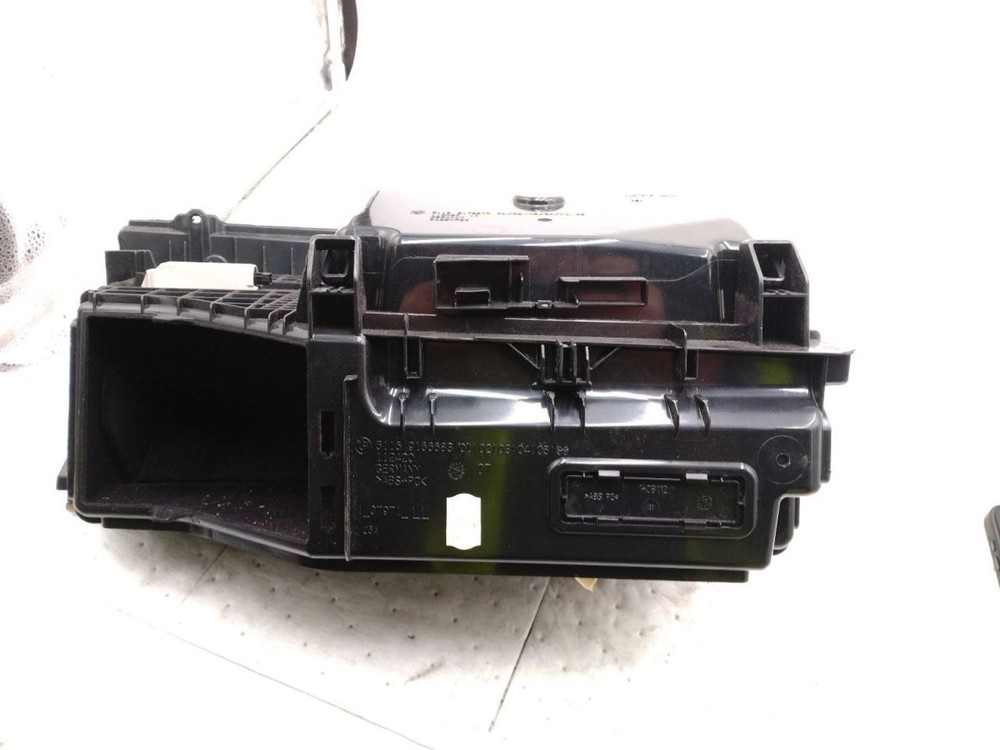 528I 2014 Glove Box 632067